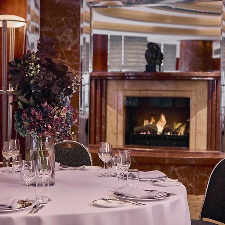 بارك حياة ملبورن المظهر الخارجي الصورة The fireplace in the restaurant