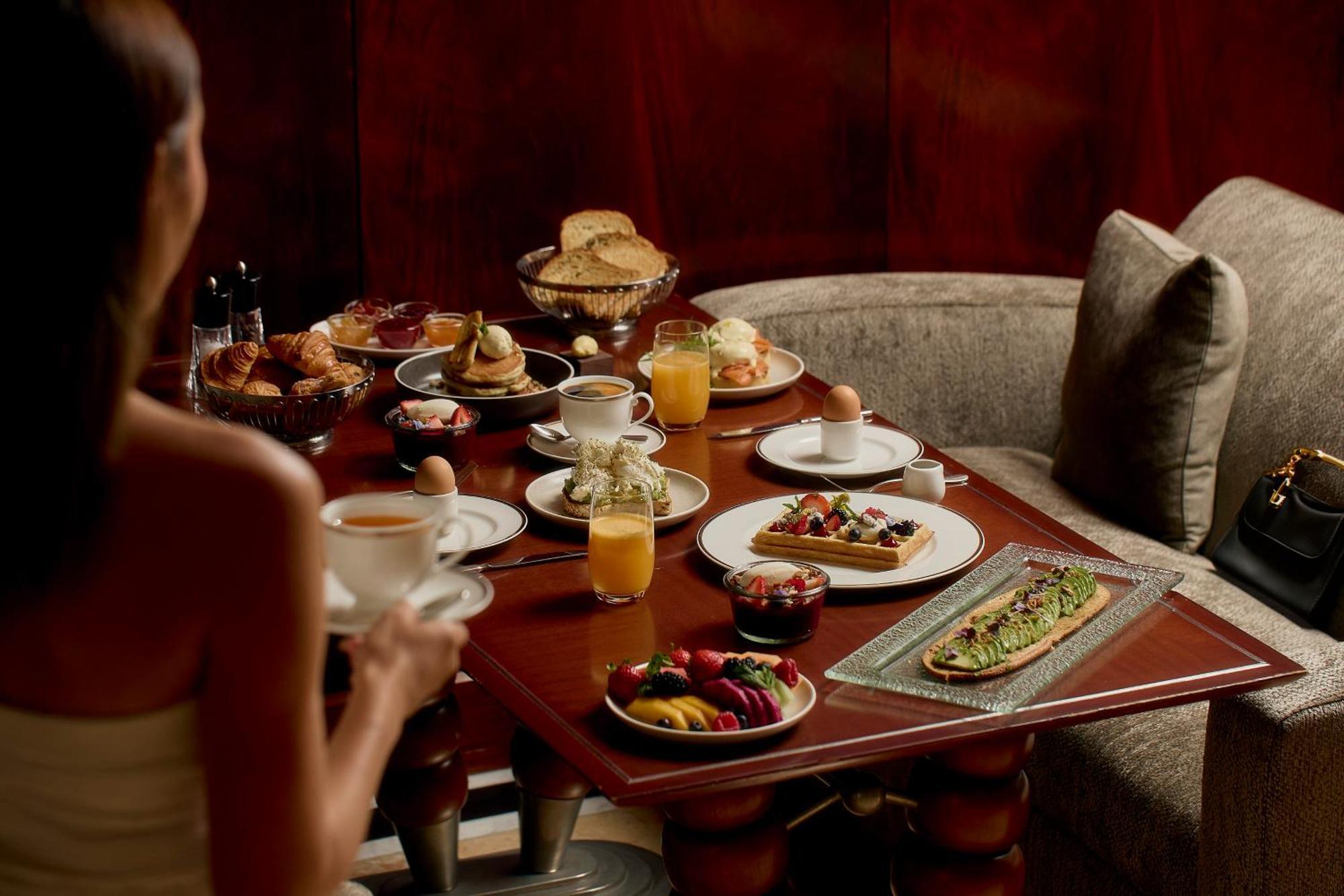 بارك حياة ملبورن المظهر الخارجي الصورة Breakfast at the Mandarin Oriental, Hong Kong