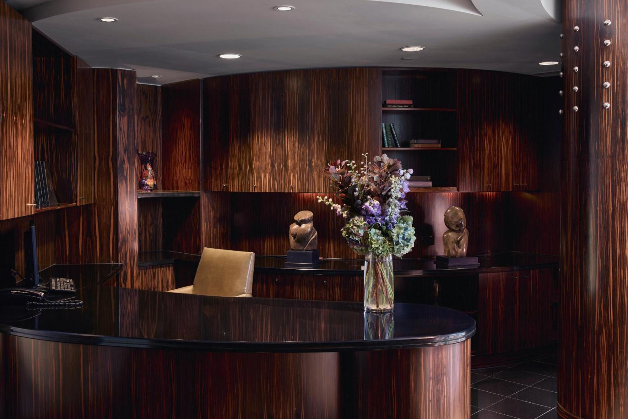 بارك حياة ملبورن المظهر الخارجي الصورة The reception desk at the hotel